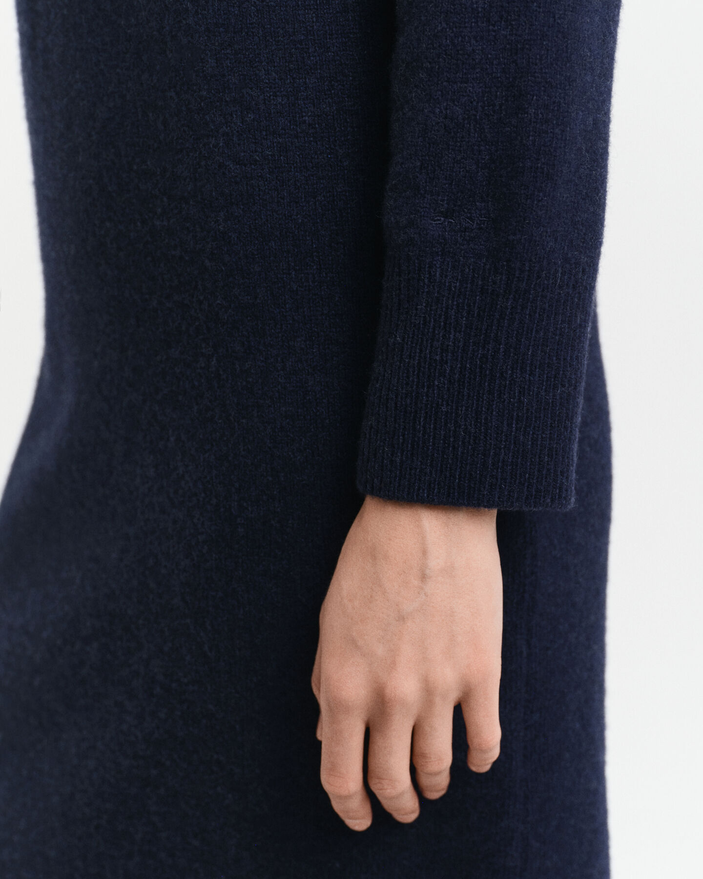 Jurk met col en visgraatmotief