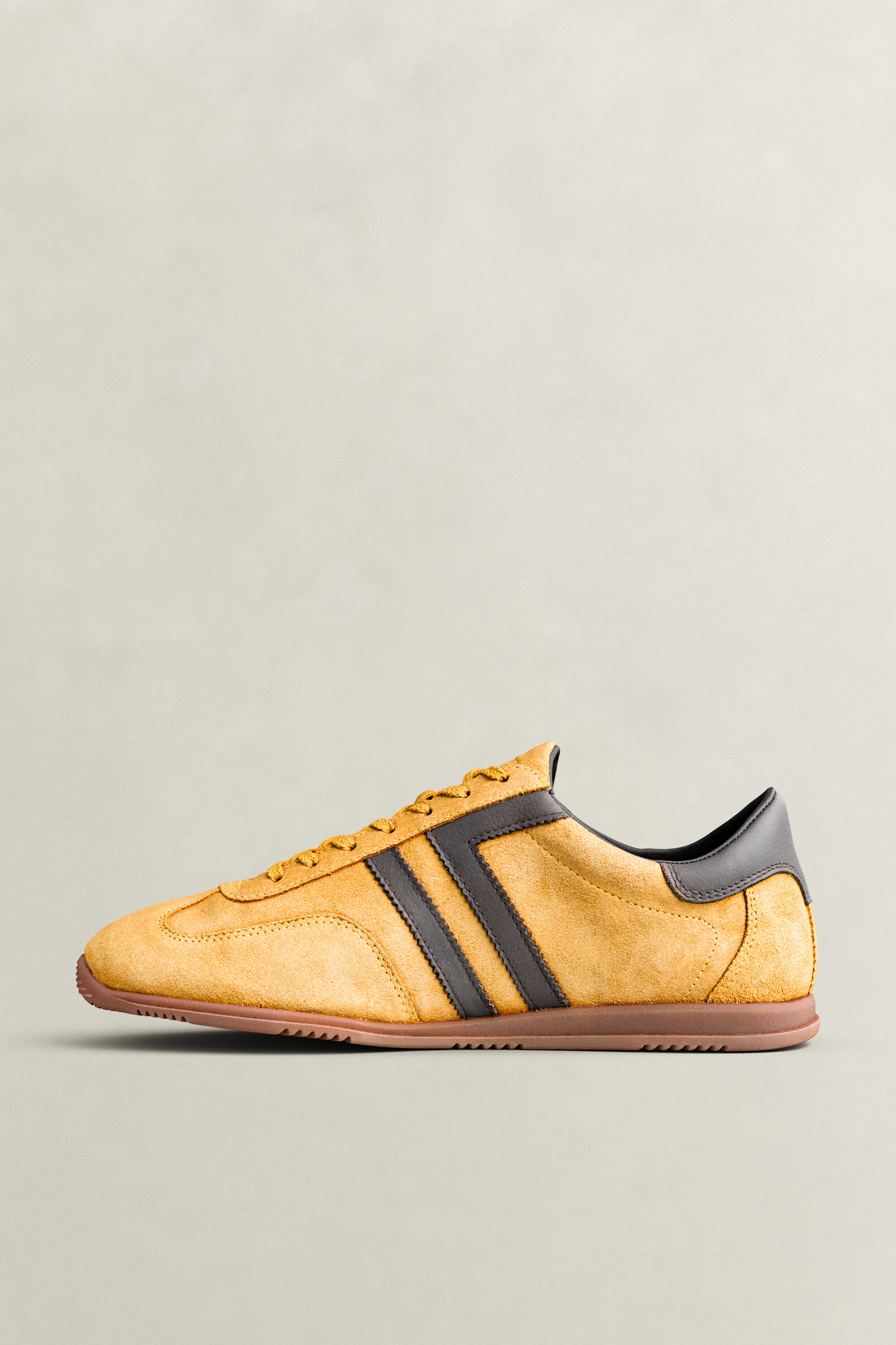 Spearclub suède sneakers