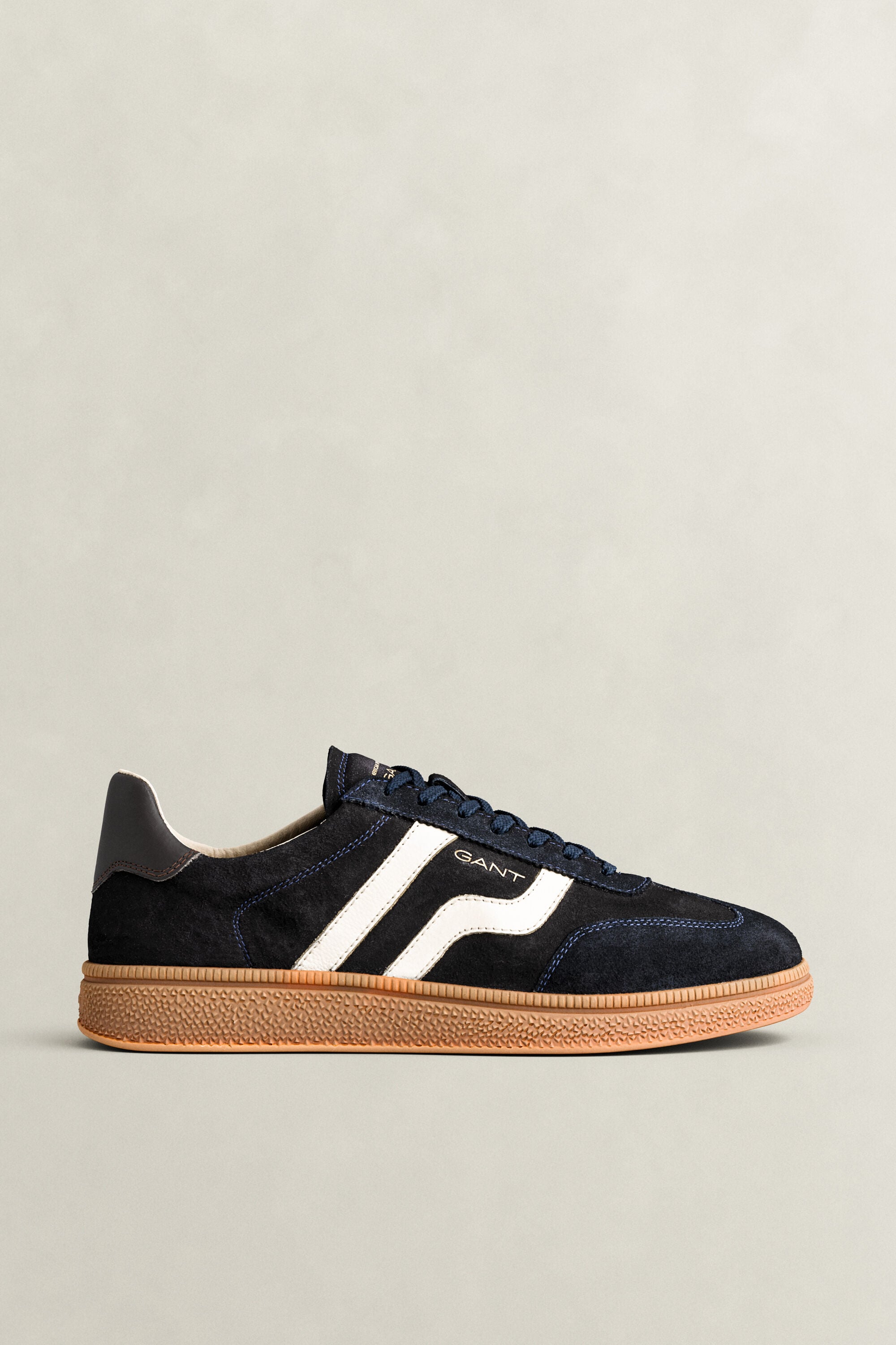 Cuzmo suède sneakers