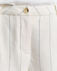 Short van linnen met krijtstreep