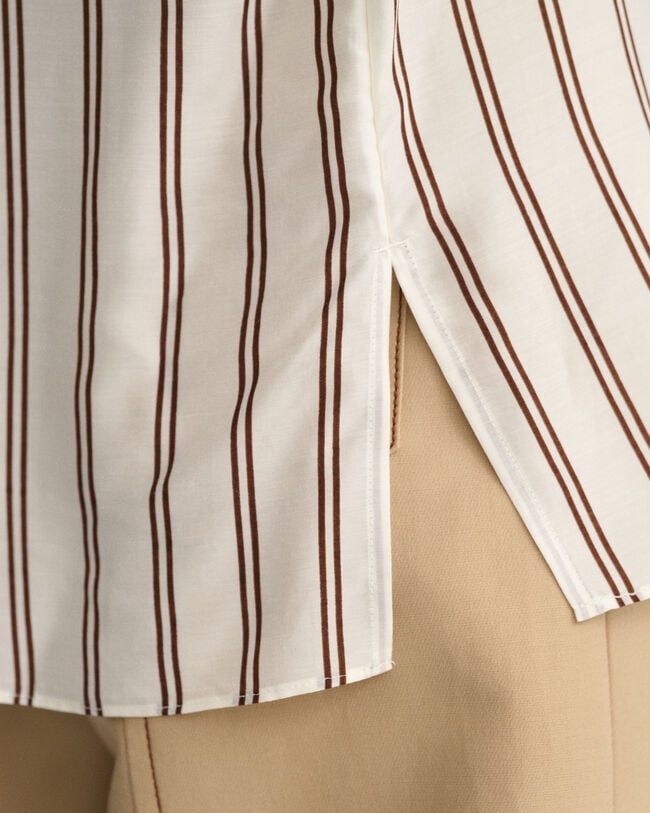 Gestreepte blouse met V-hals