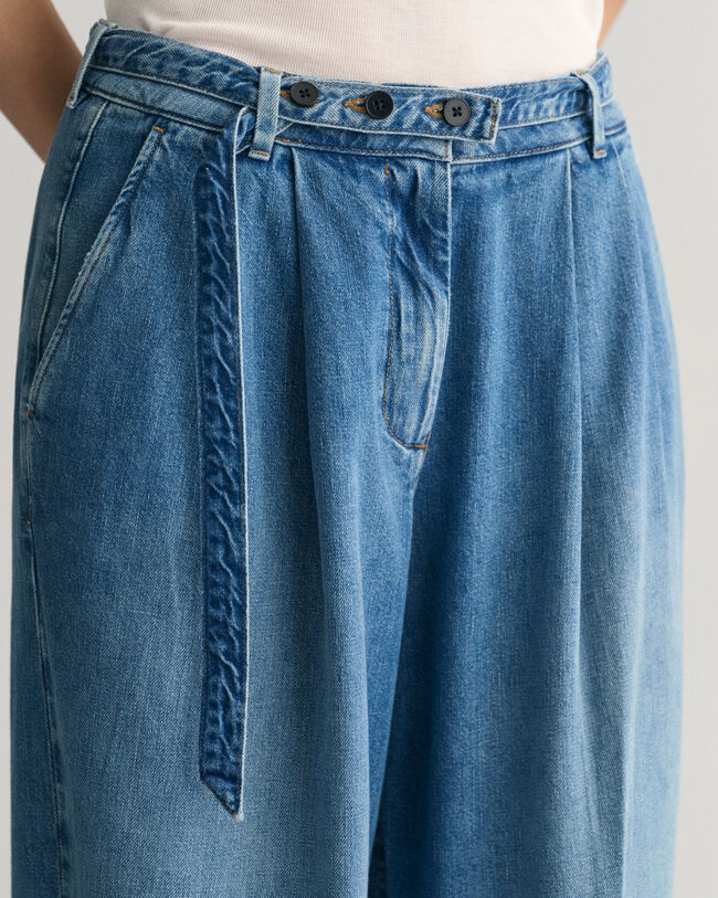 Loose Fit jeans met lage taille en ceintuur