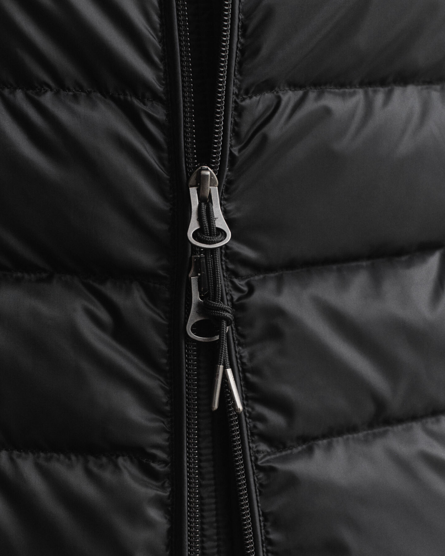 Lichte donsbodywarmer