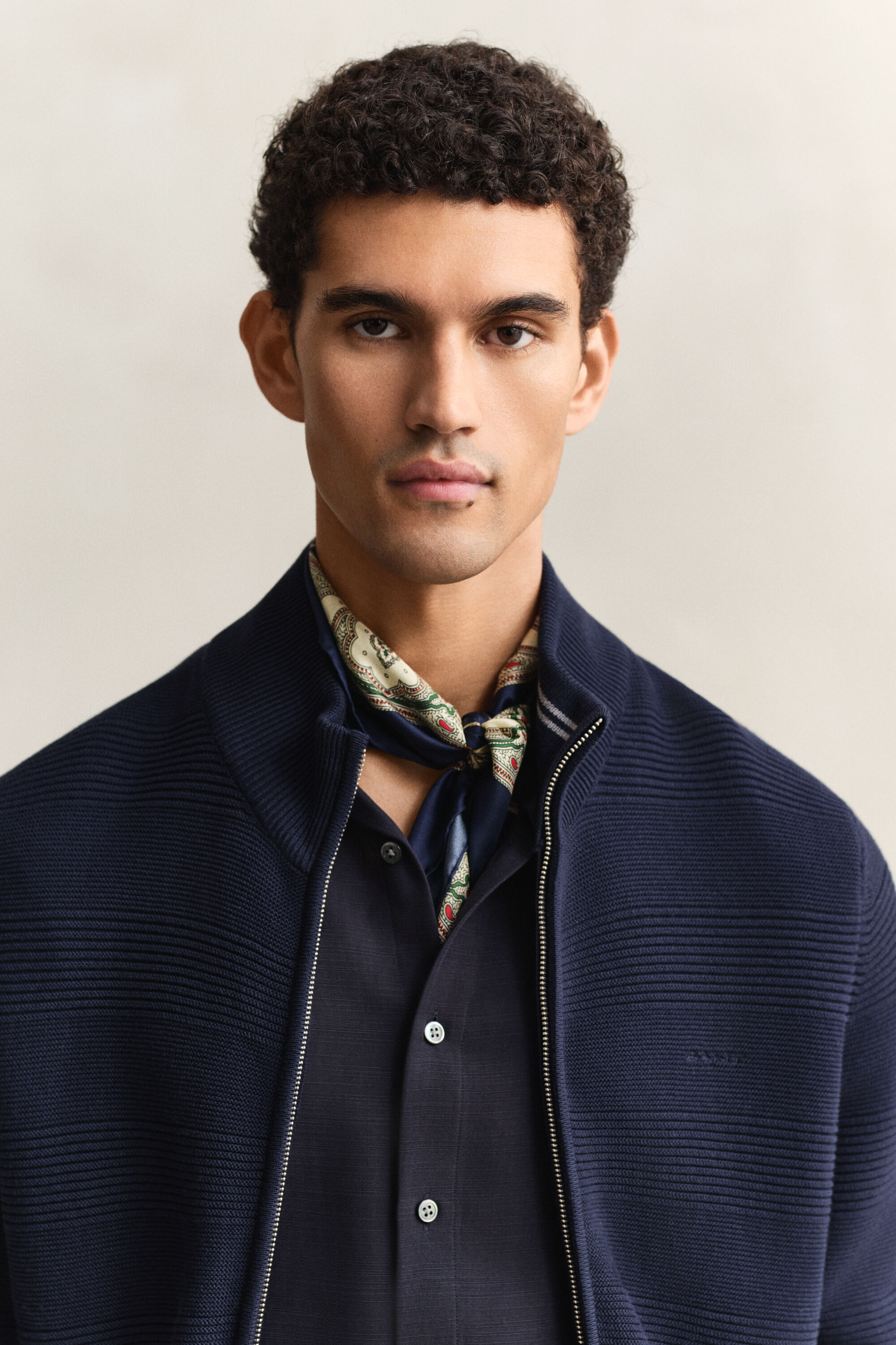 Katoenen vest met ritssluiting en textuur