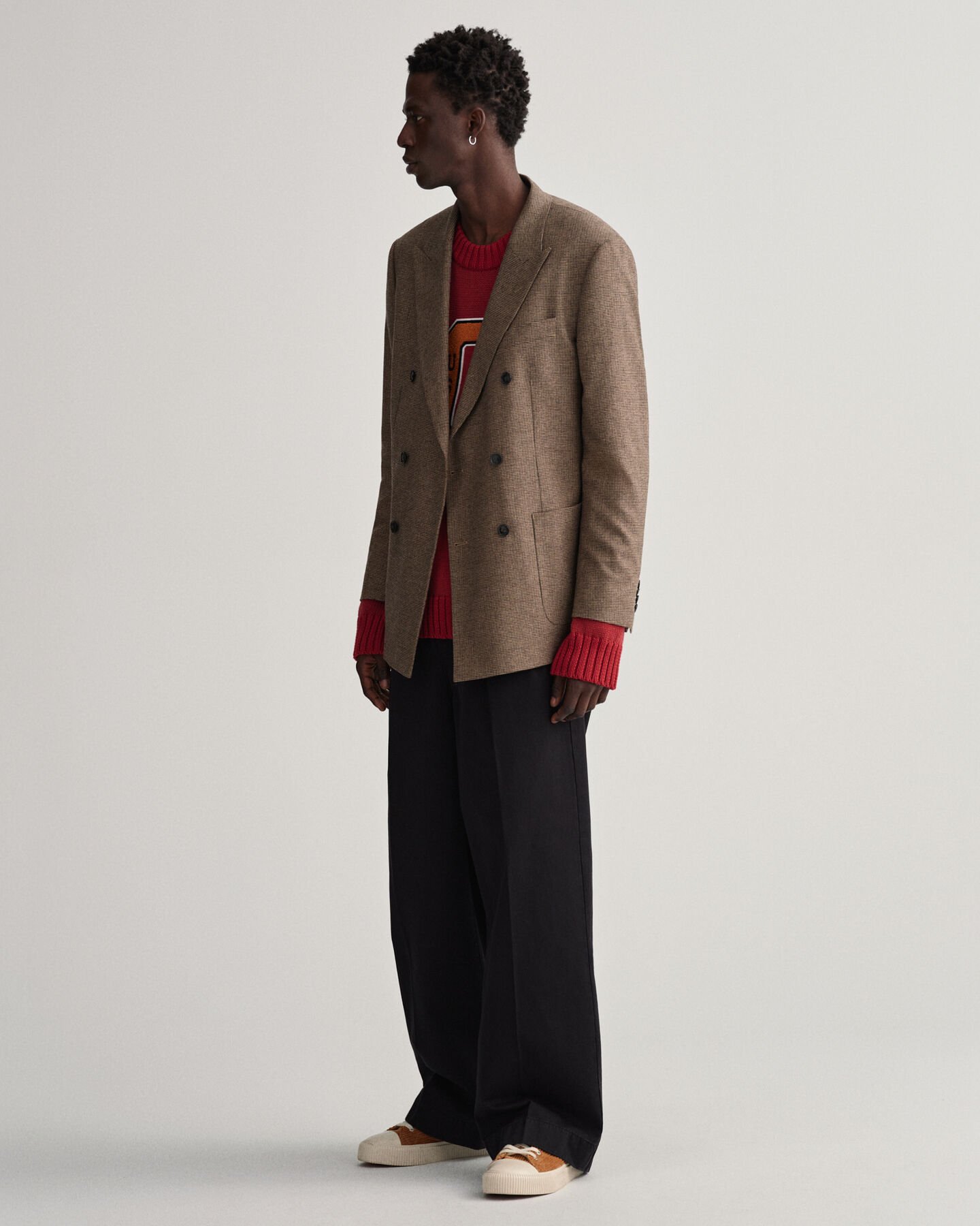 Volume chino met plooien