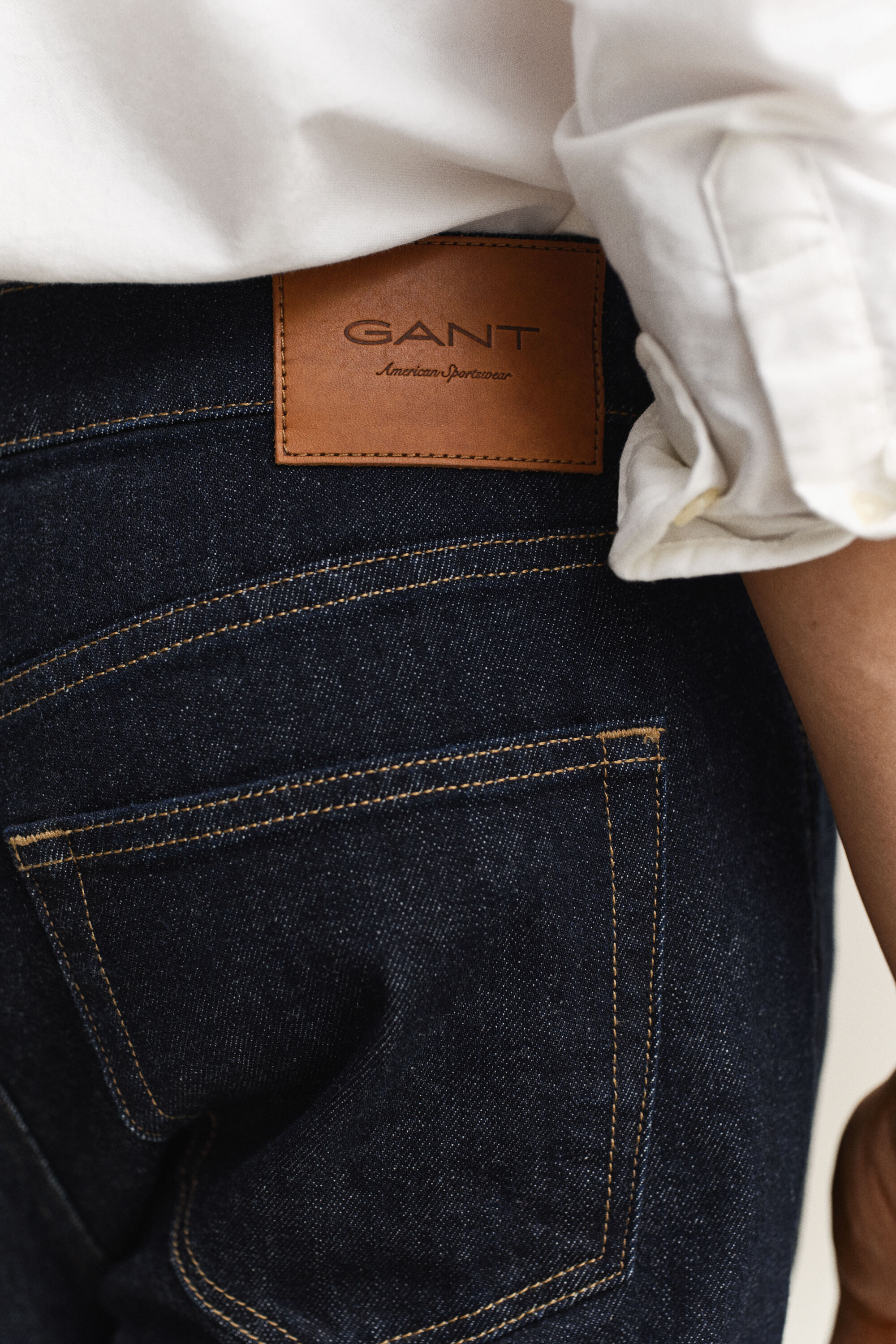 Slim Fit Clean Wash jeans