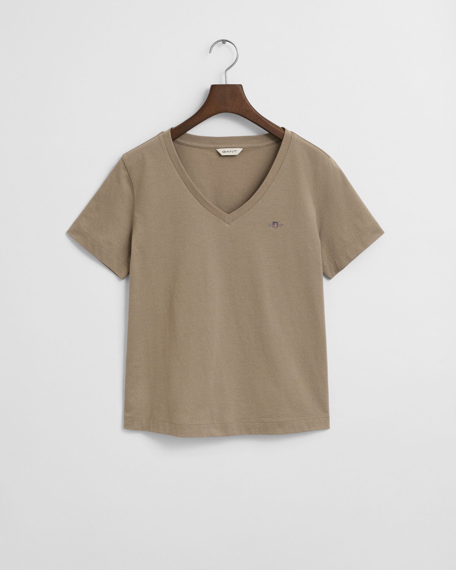 Shield T-shirt met V-hals