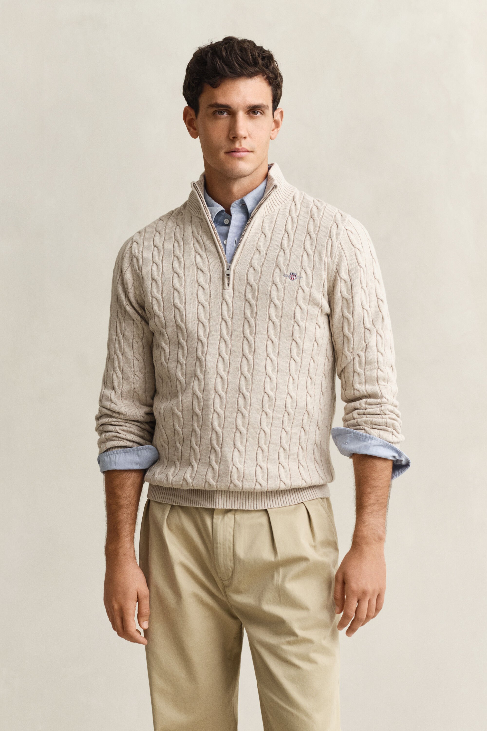 Kabelgebreide trui met korte rit van katoen