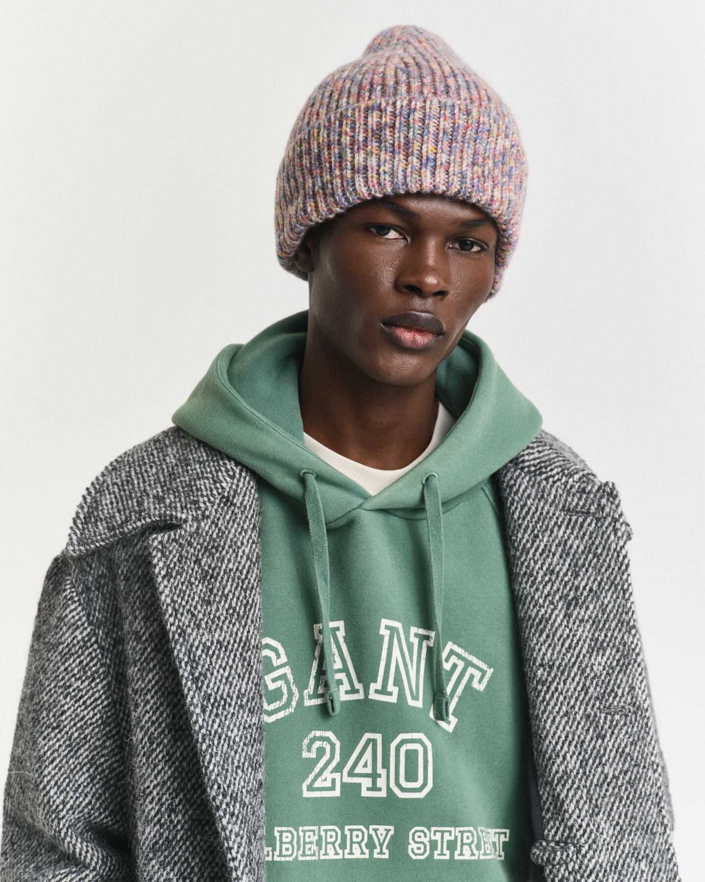 Geribde veelkleurige beanie