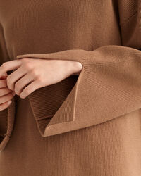 Geribde trui met halve col