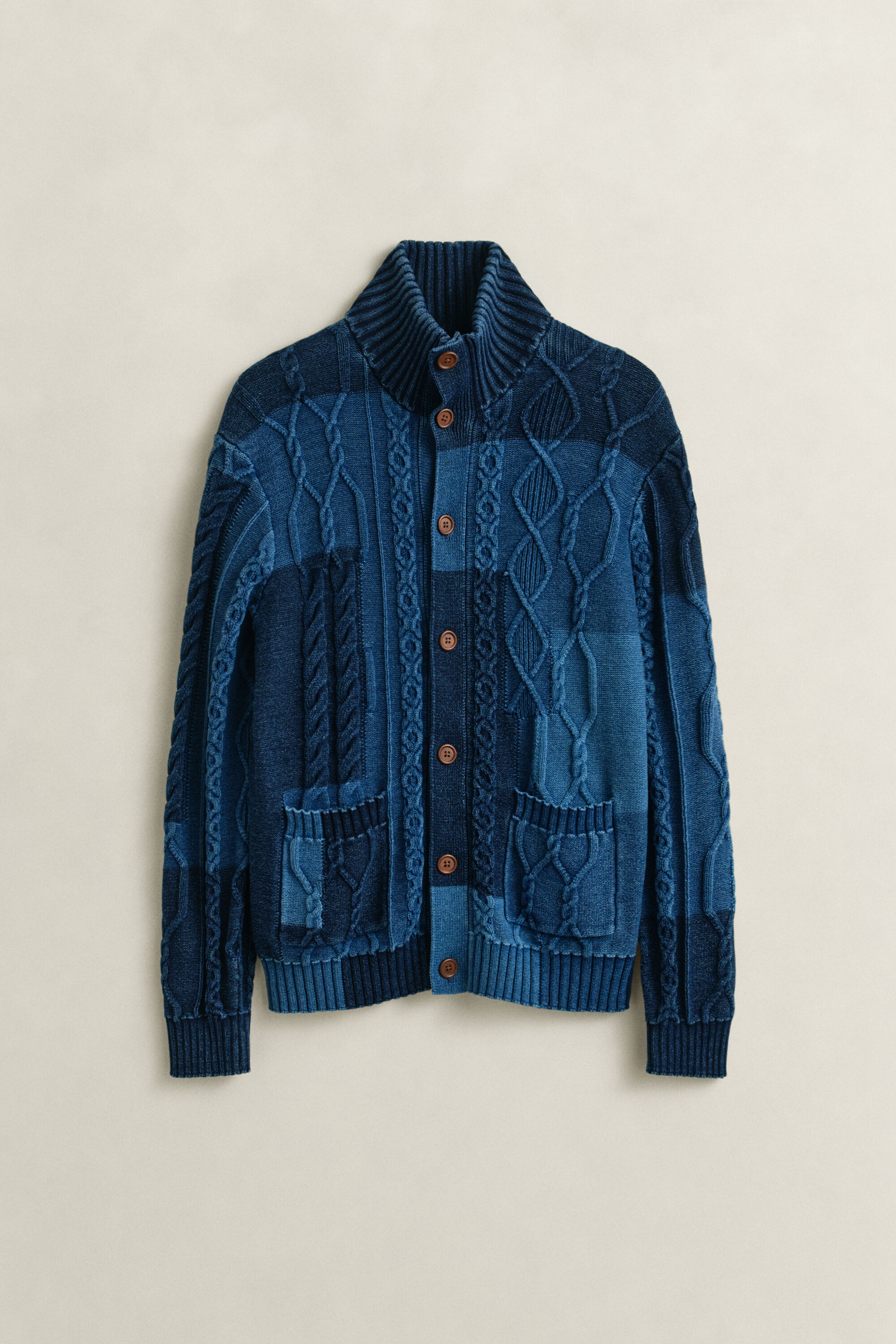 Gebreid kabelvest met patchwork