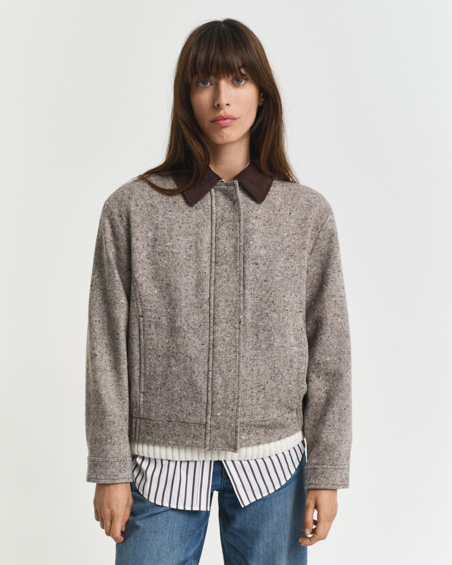 Wollen jas met contrasterende kraag