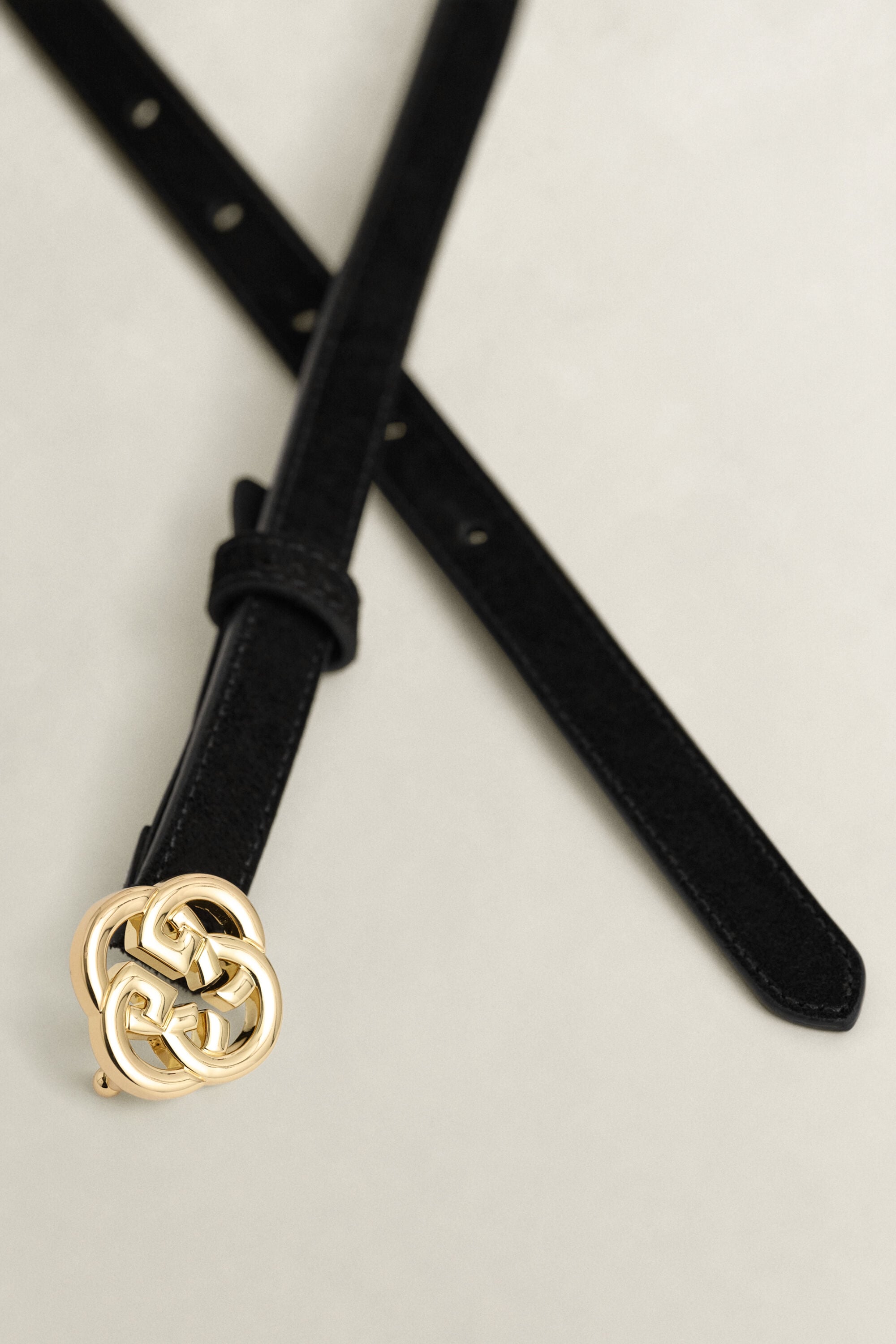 Suède riem met monogram