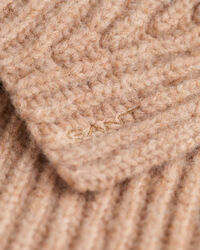 Ribgebreide slabkraag