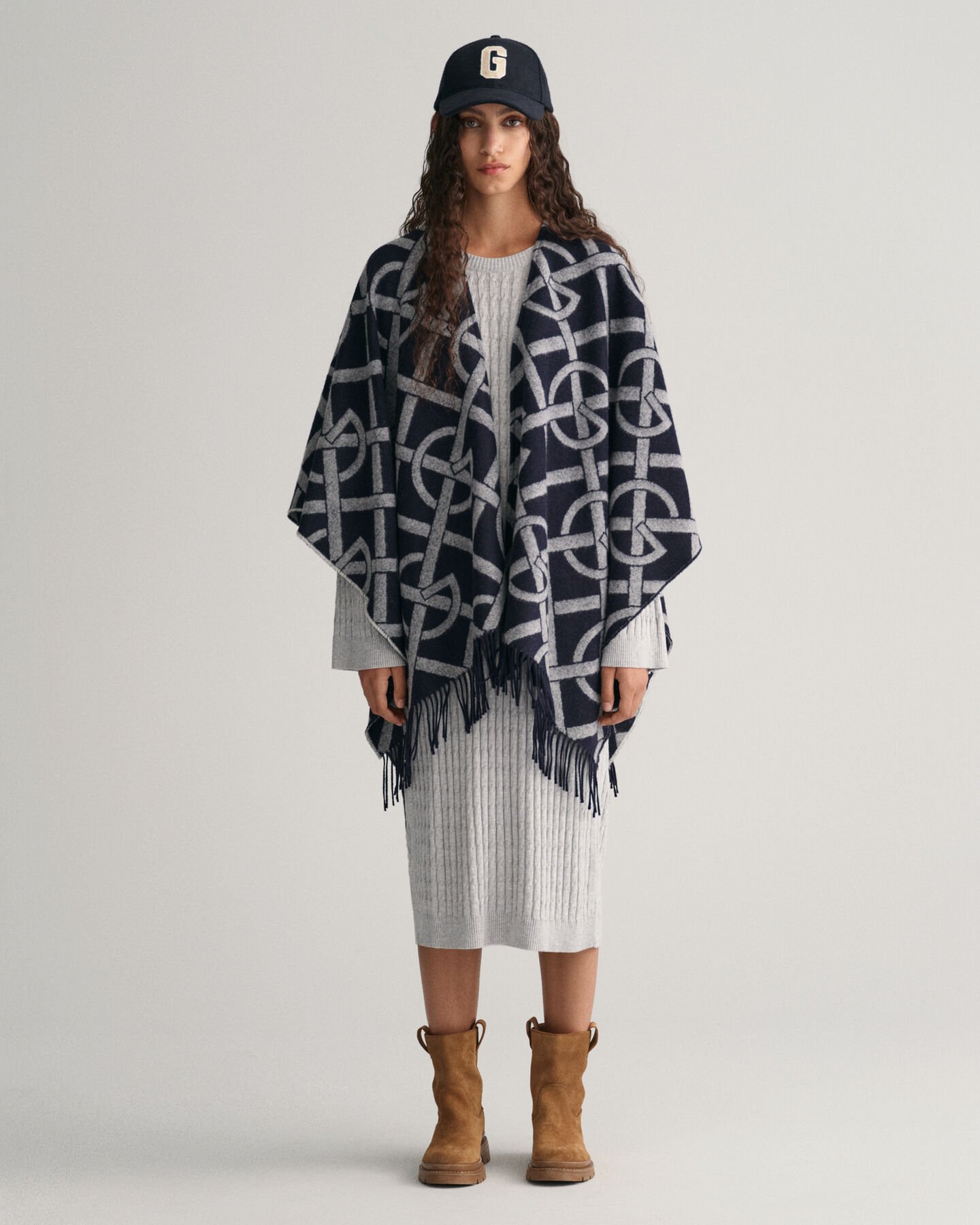 G Patterned poncho