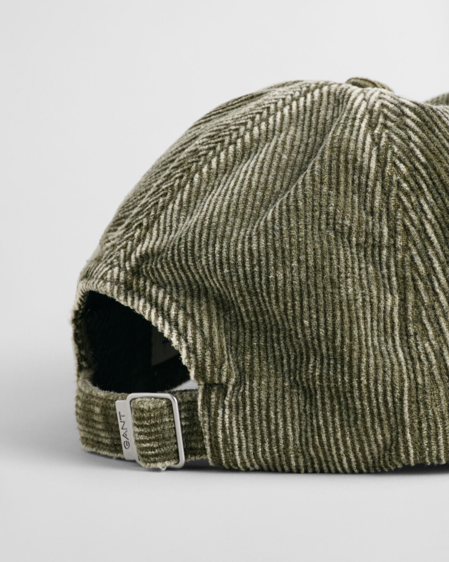 Pet van verwassen corduroy met G-badge