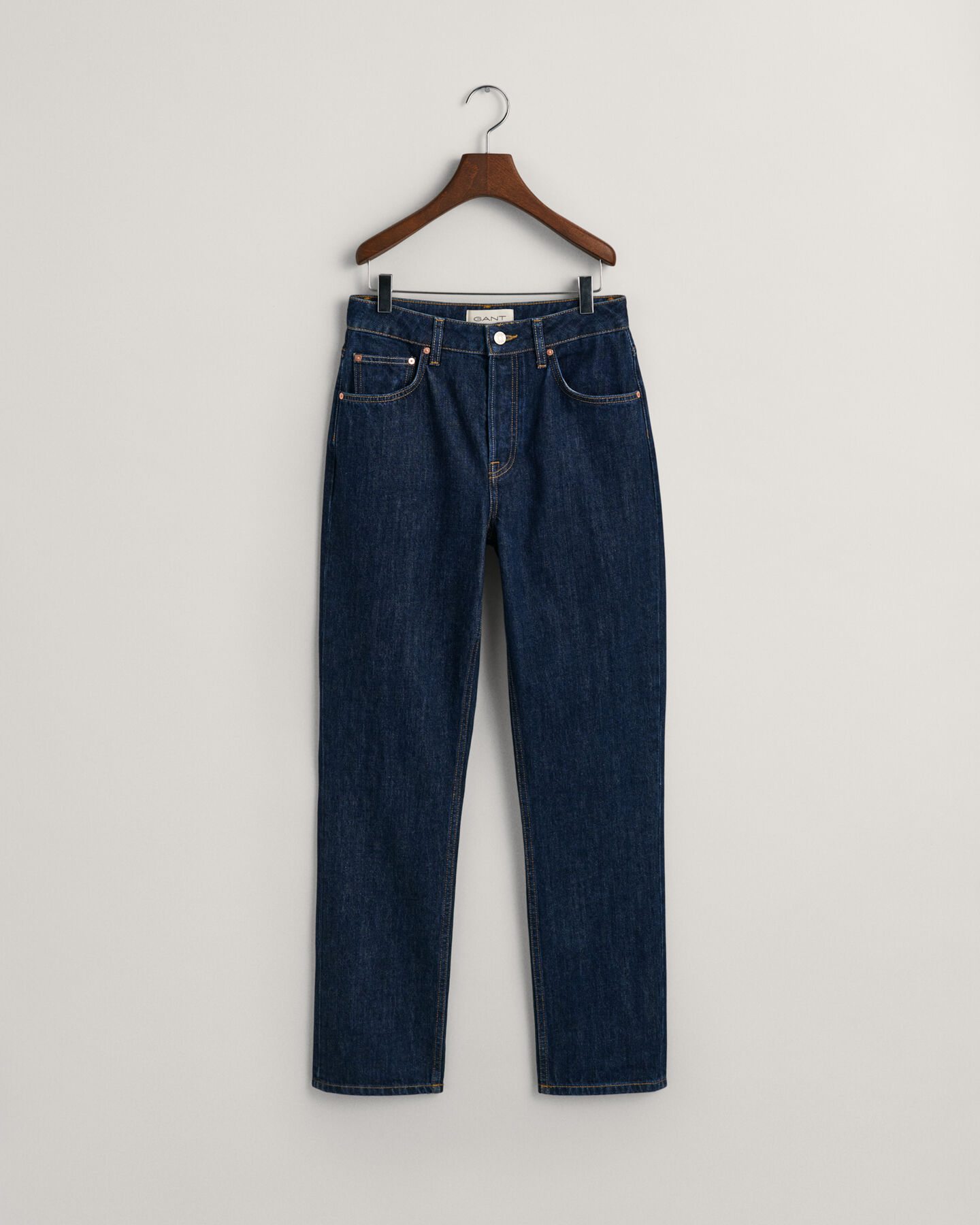 Straight Leg Rigid jeans