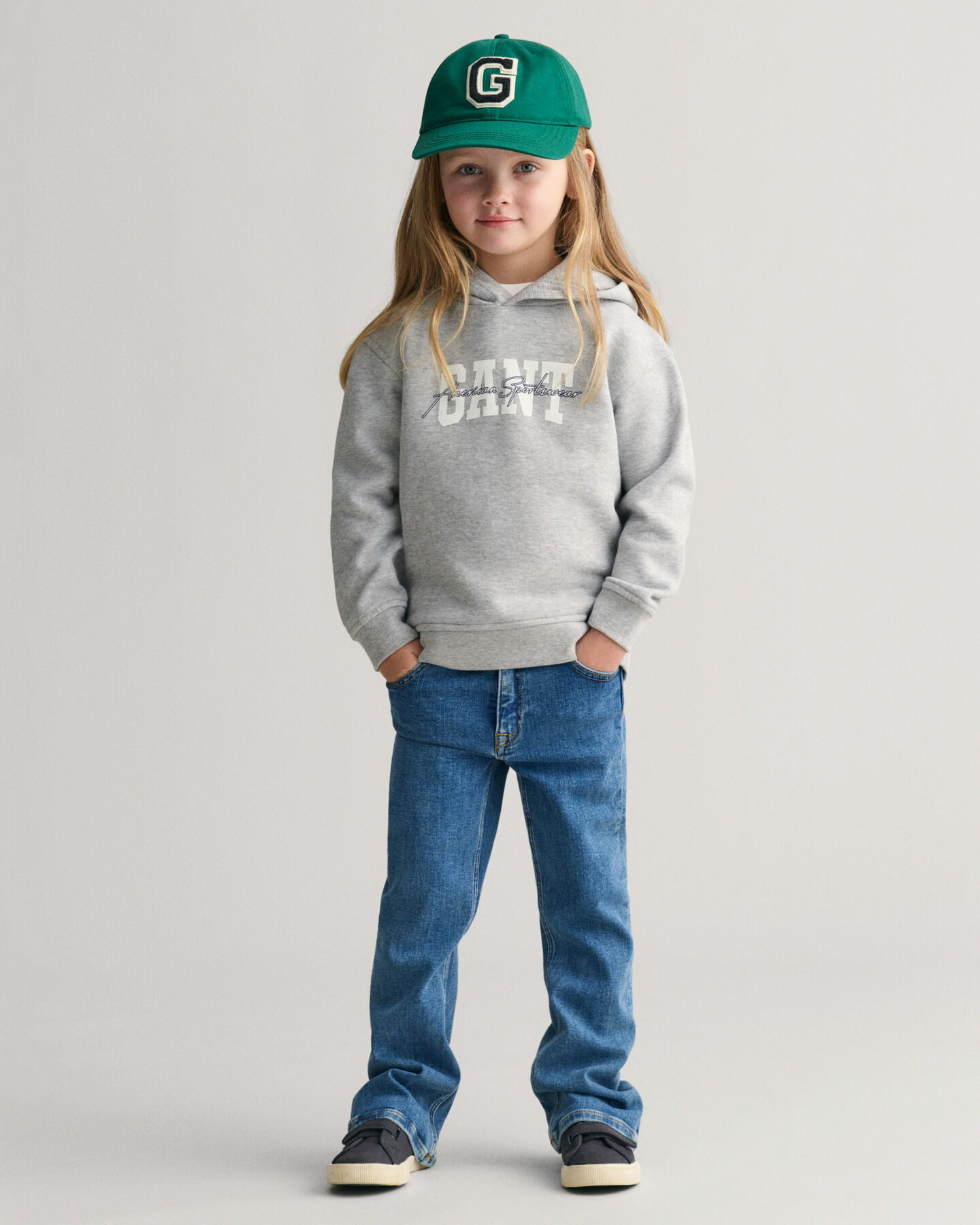 Kids GANT Arch Script hoodie