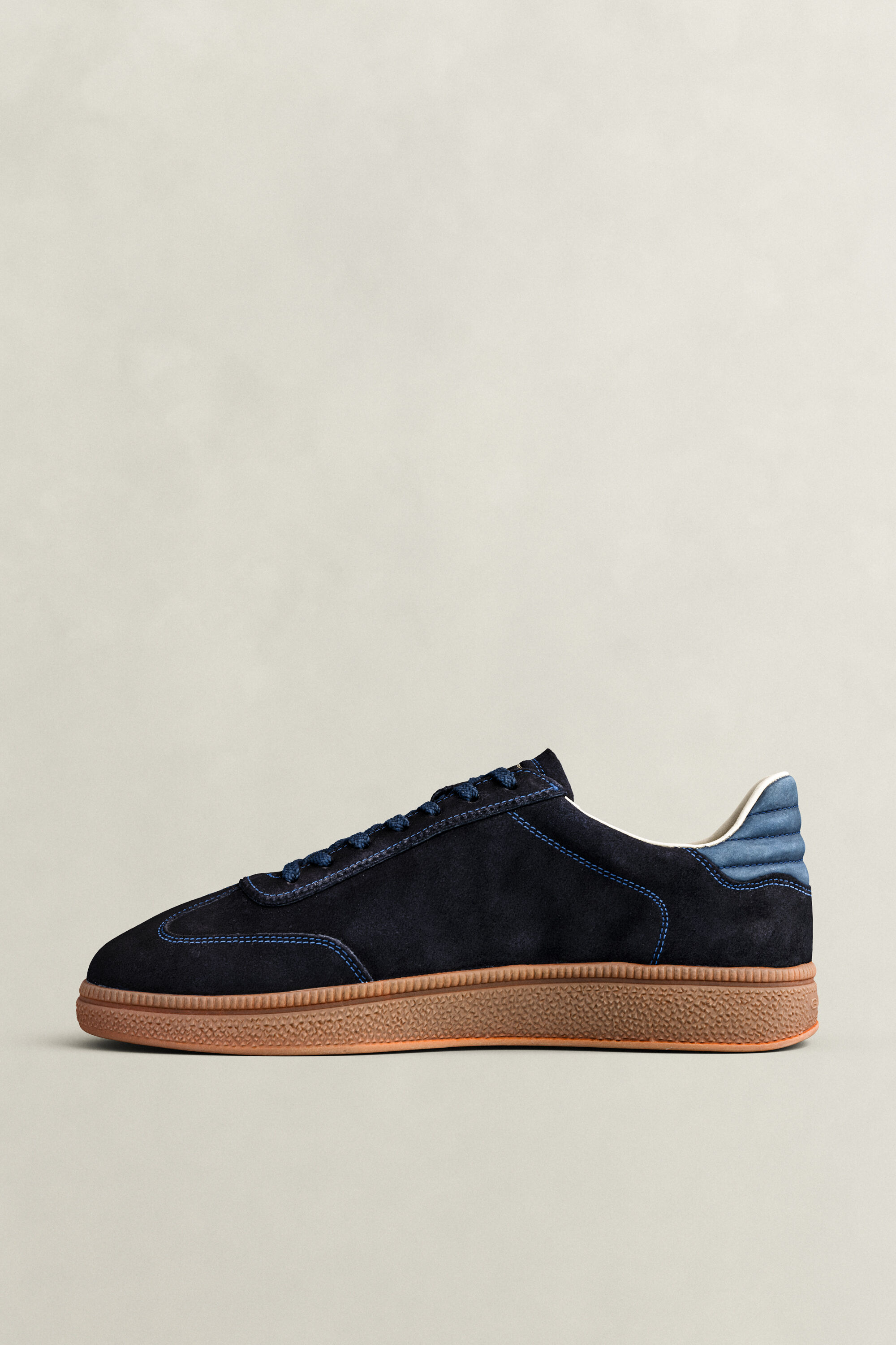 Cuzmo suède sneakers