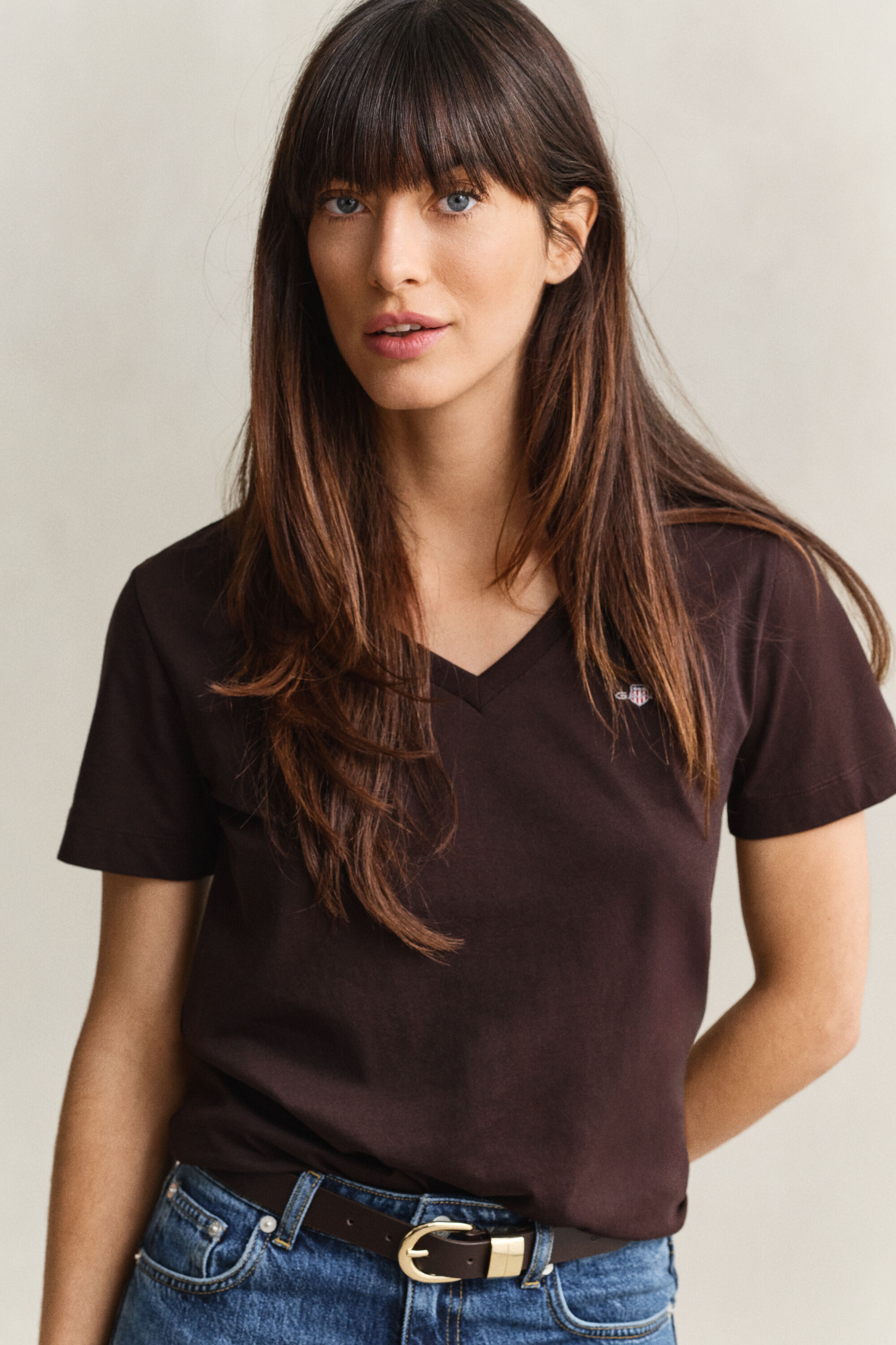 Shield T-shirt met V-hals