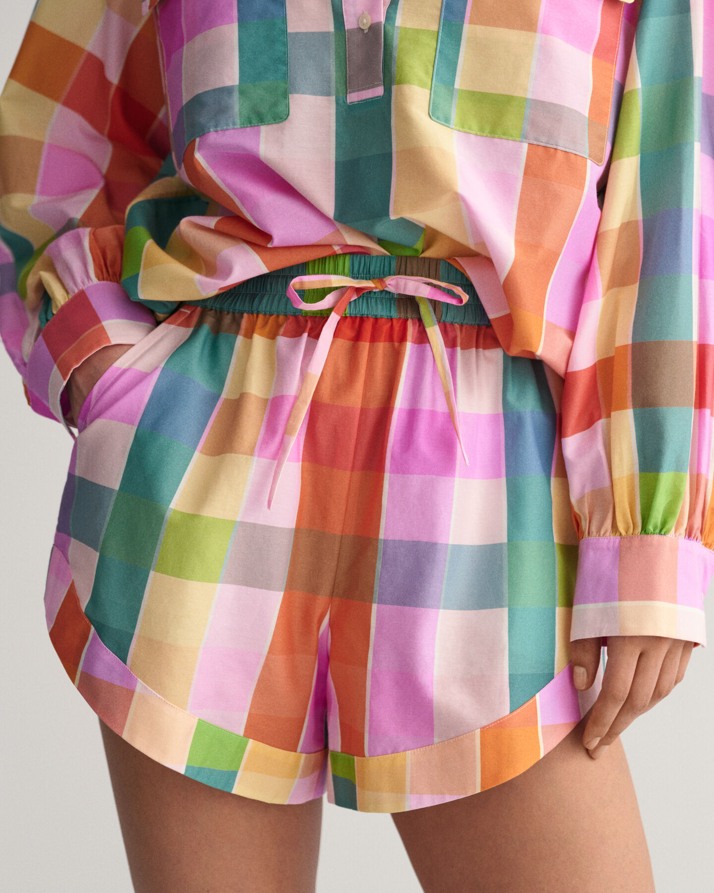 Short van katoen met veelkleurige ruitjes