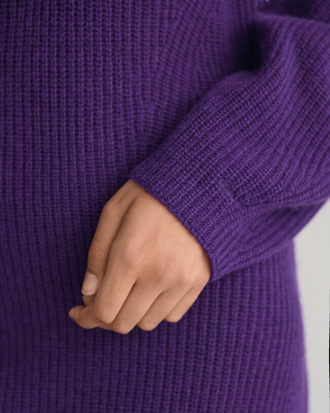 Wollen V-halsjurk met ribbels