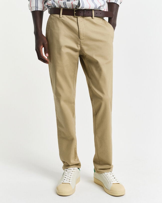 Slim Fit chino