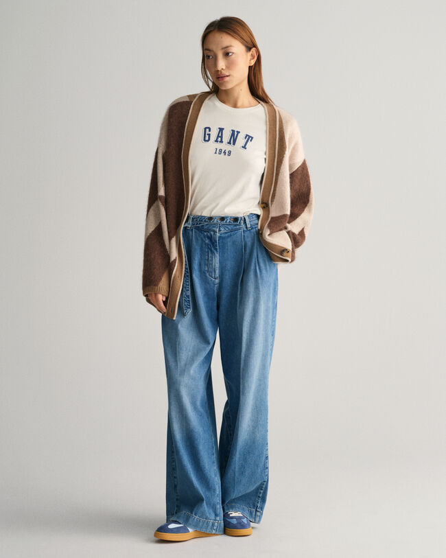 Intarsia vest met letterprint