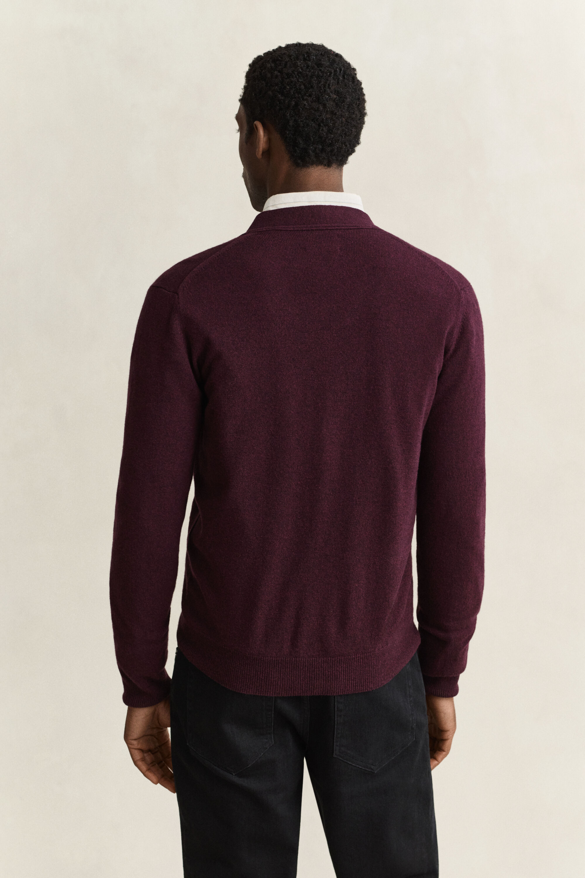 Lamswollen vest met V-hals