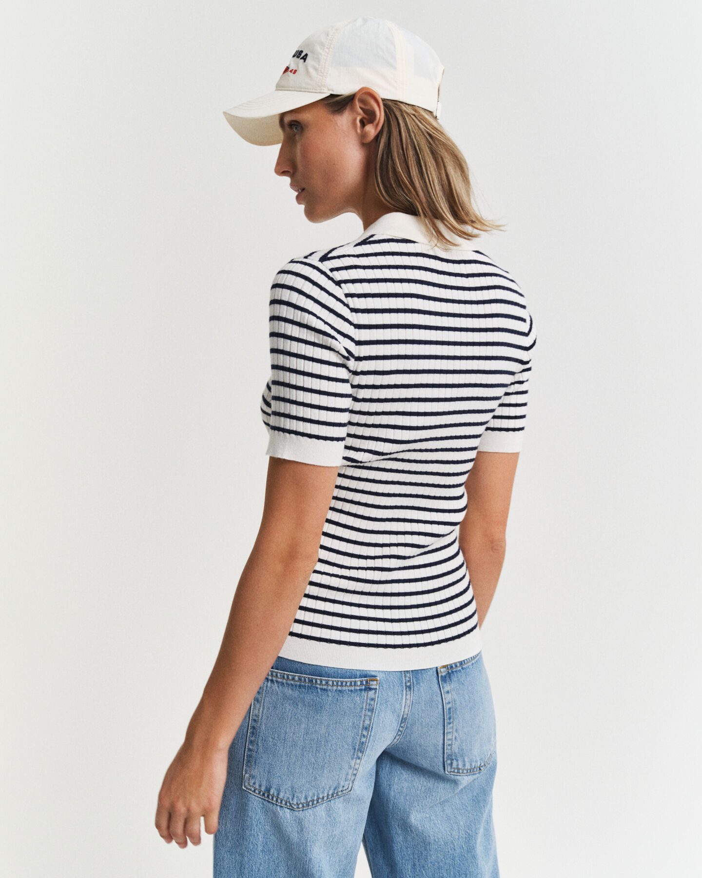 Ribgebreide Rugger met korte mouwen en strepen