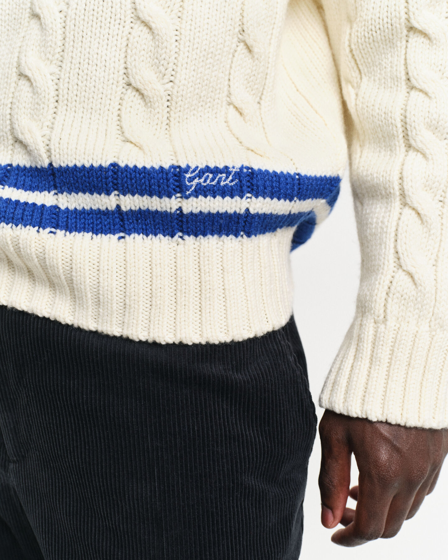 Kabelgebreide trui met V-hals