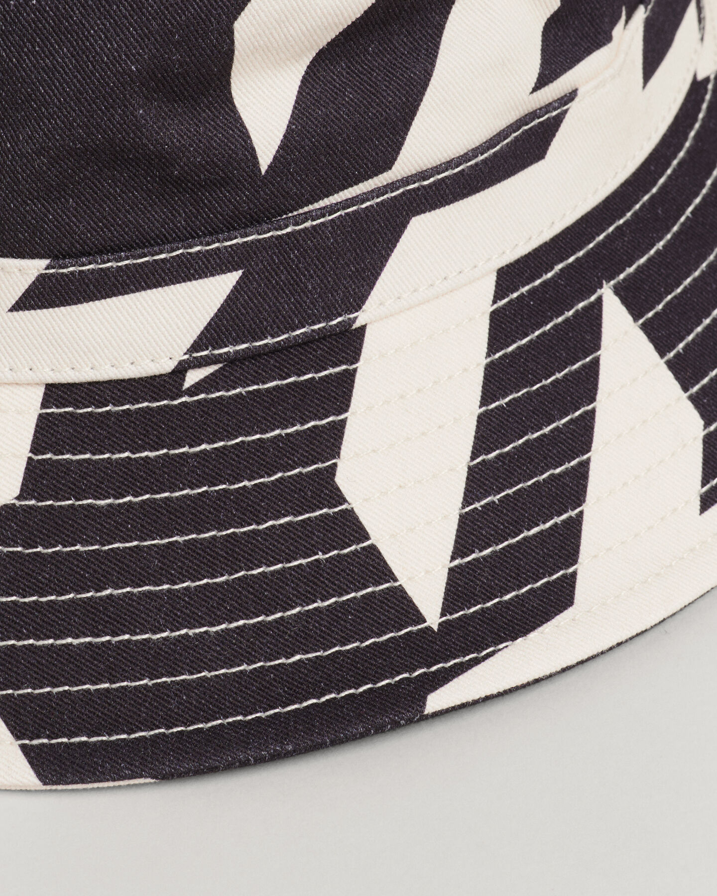 Pied-de-poule vissershoedje