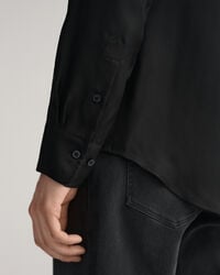 Slim Fit effen overhemd met vlinderdas