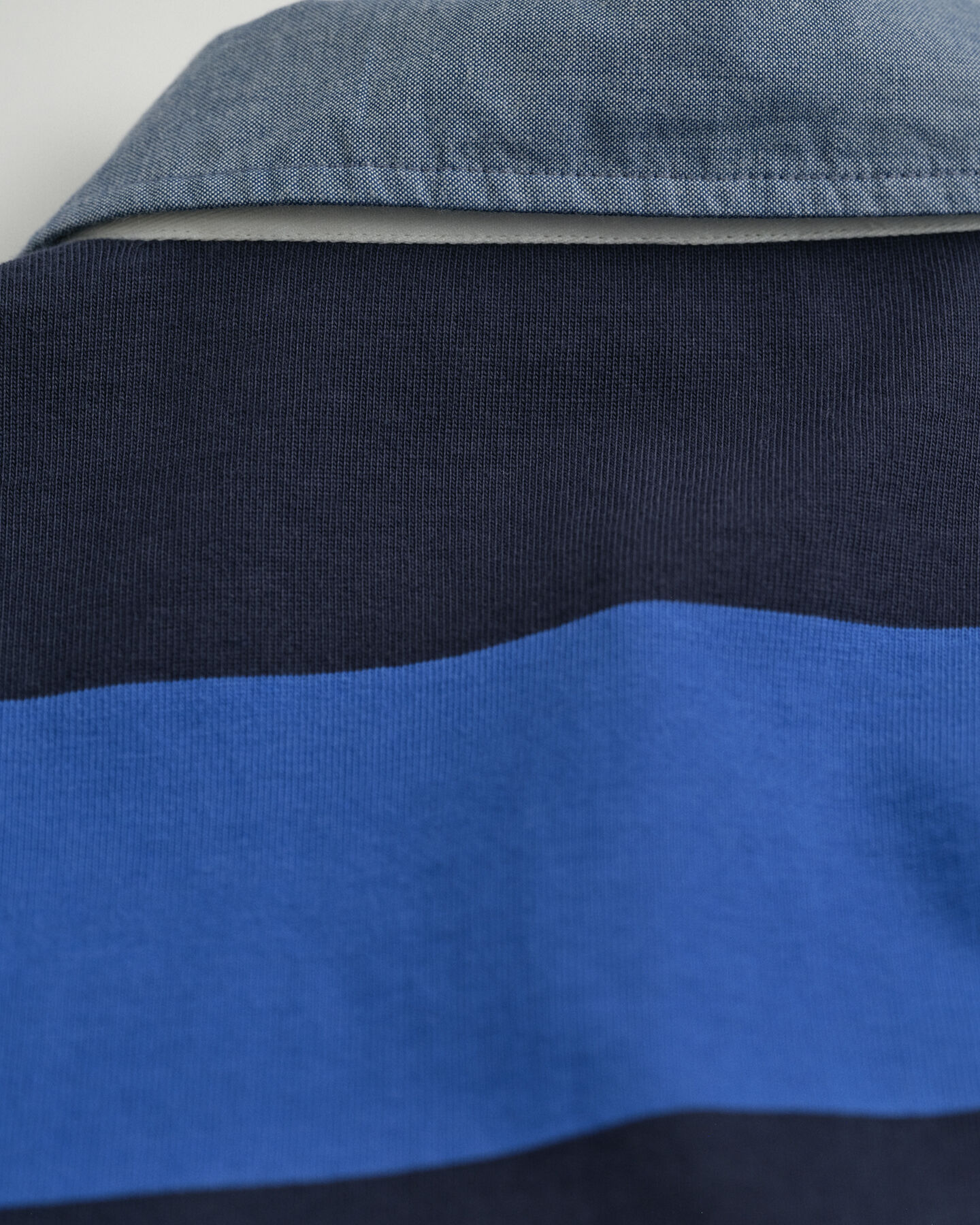 Gestreepte Heavy Rugger met chambray kraag