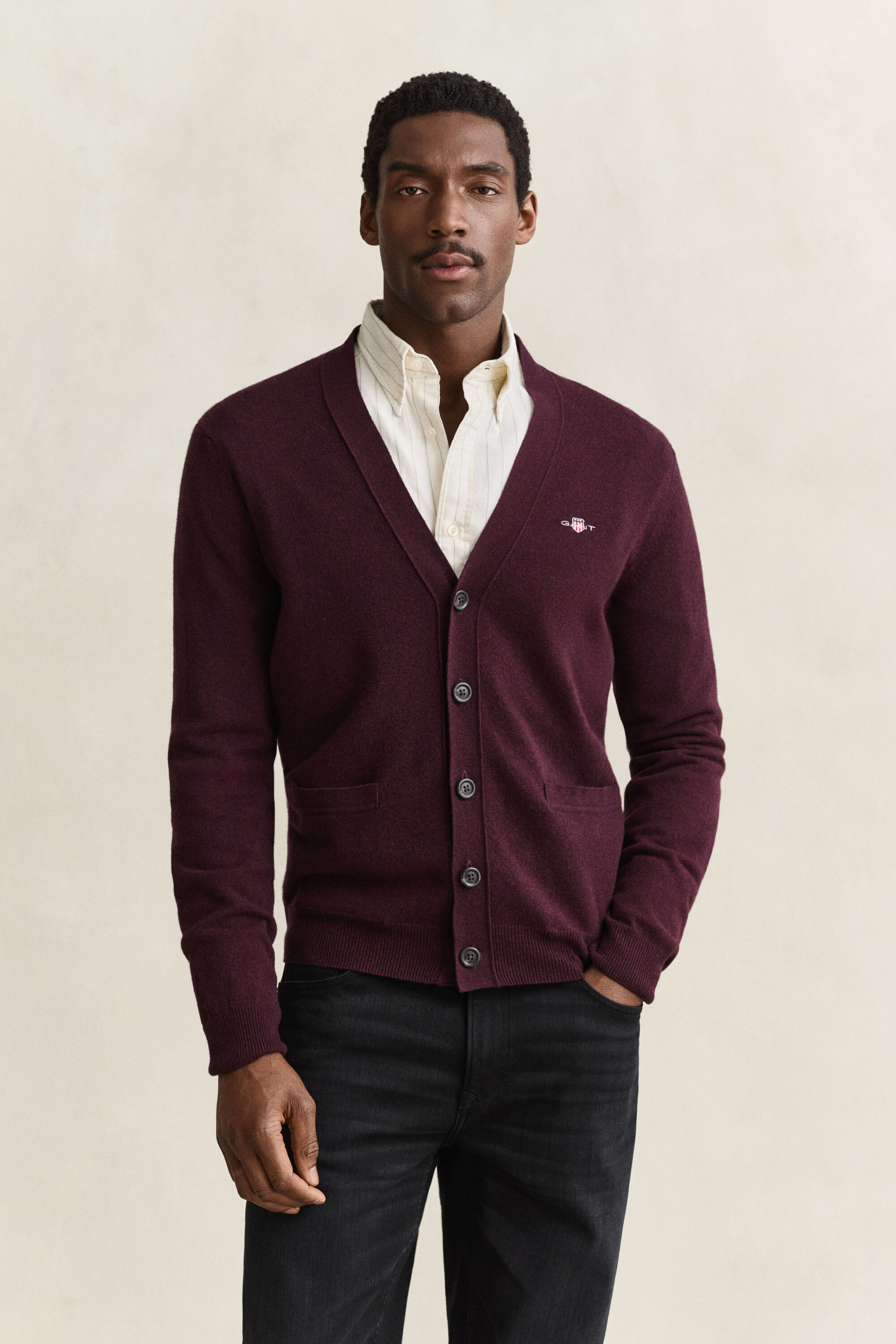 Lamswollen vest met V-hals