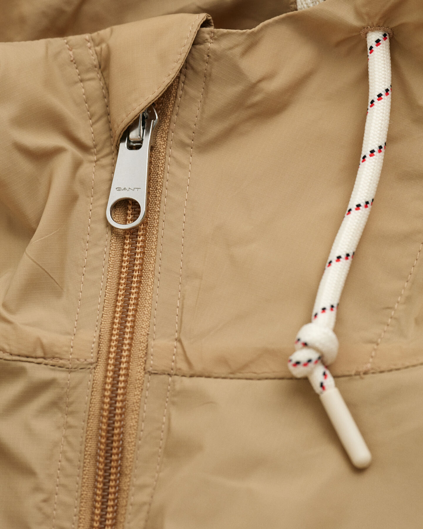 Opvouwbaar lichtgewicht Windbreaker-jack