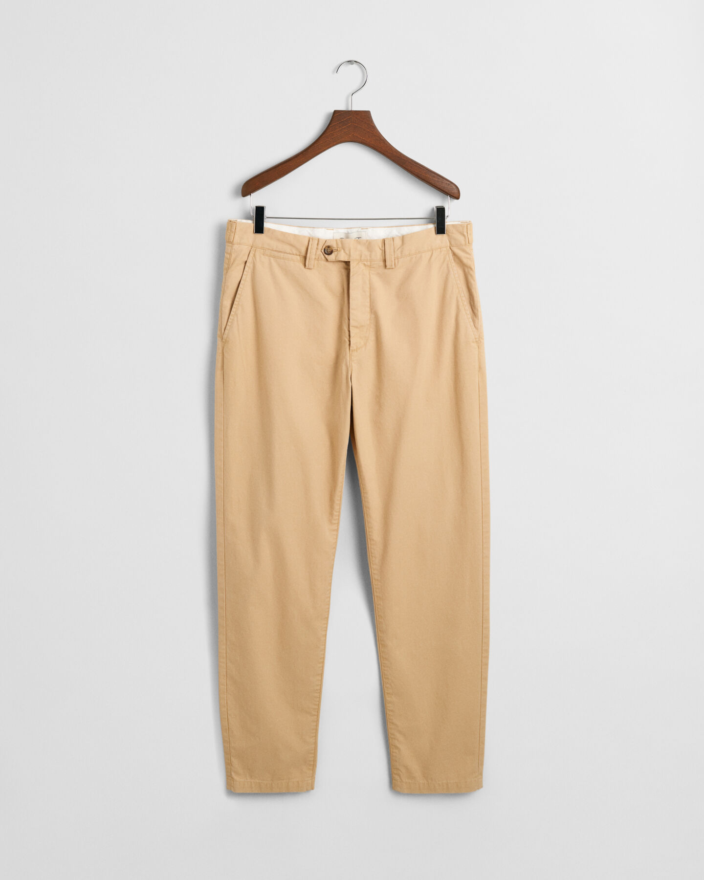 Regular Fit canvas chino met taps toelopende pijpen