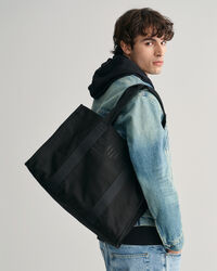 Tonal Shield canvas reistas