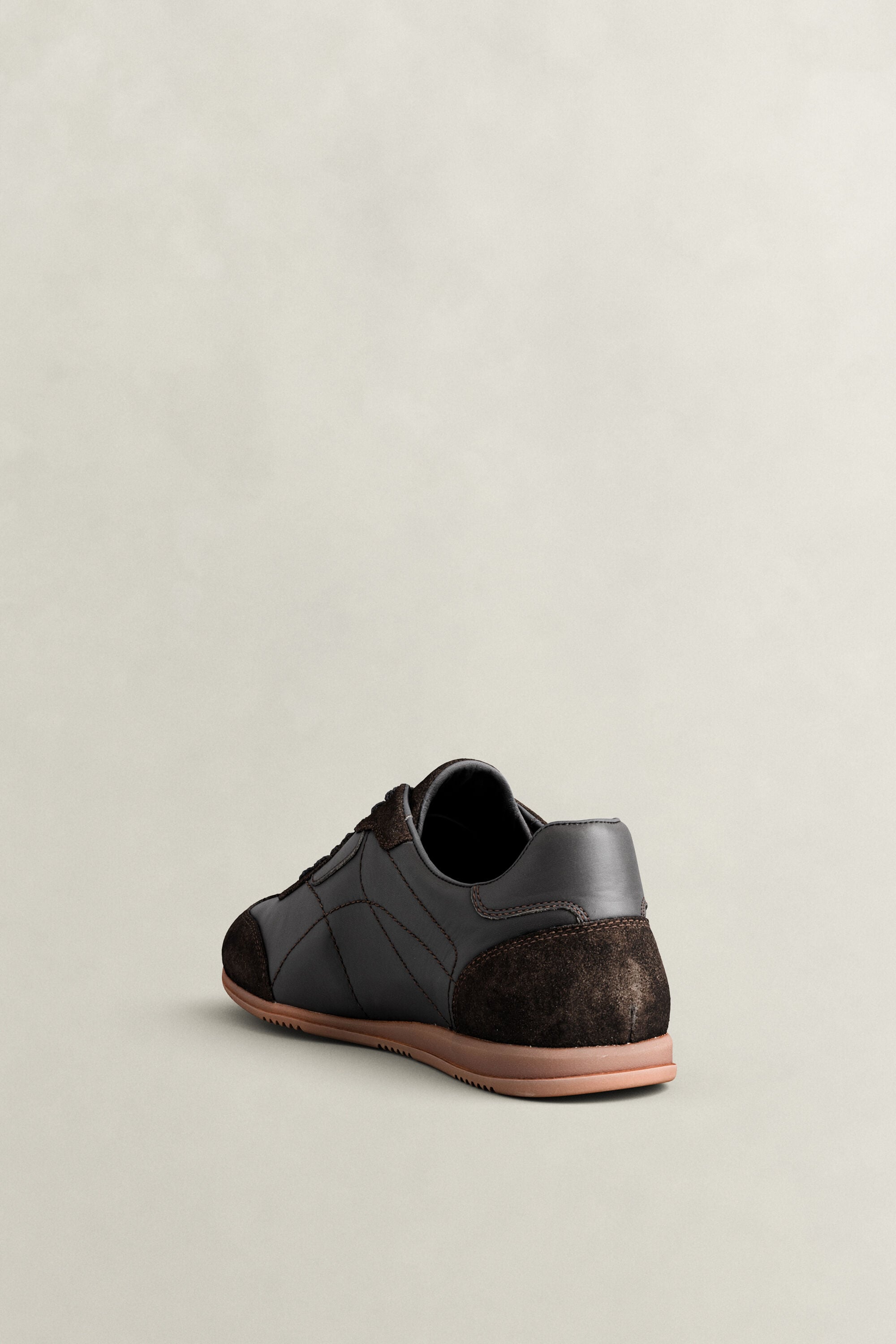 Spearclub suède sneakers