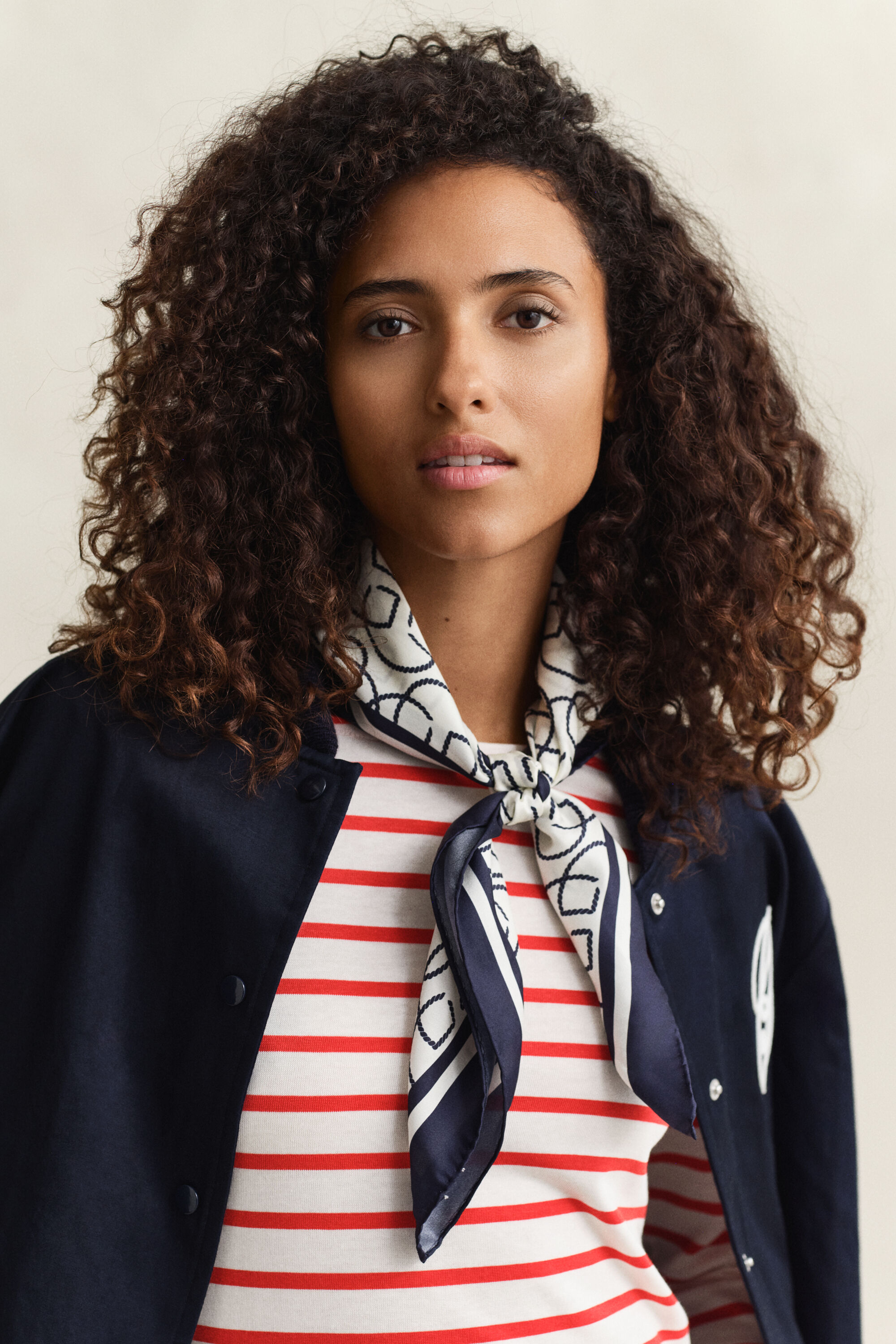 Zijden monogramsjaal