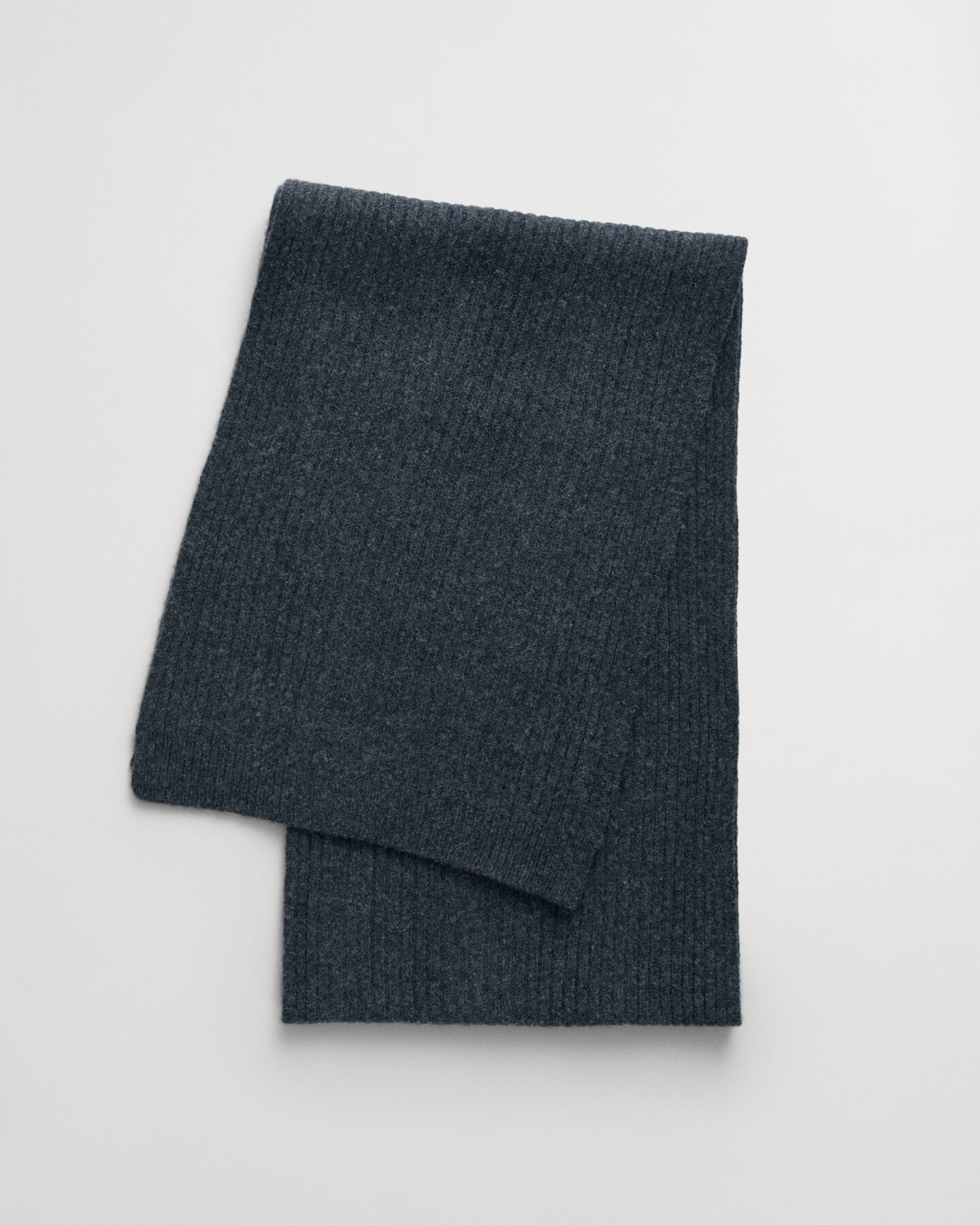 Gebreide sjaal van fijne wol