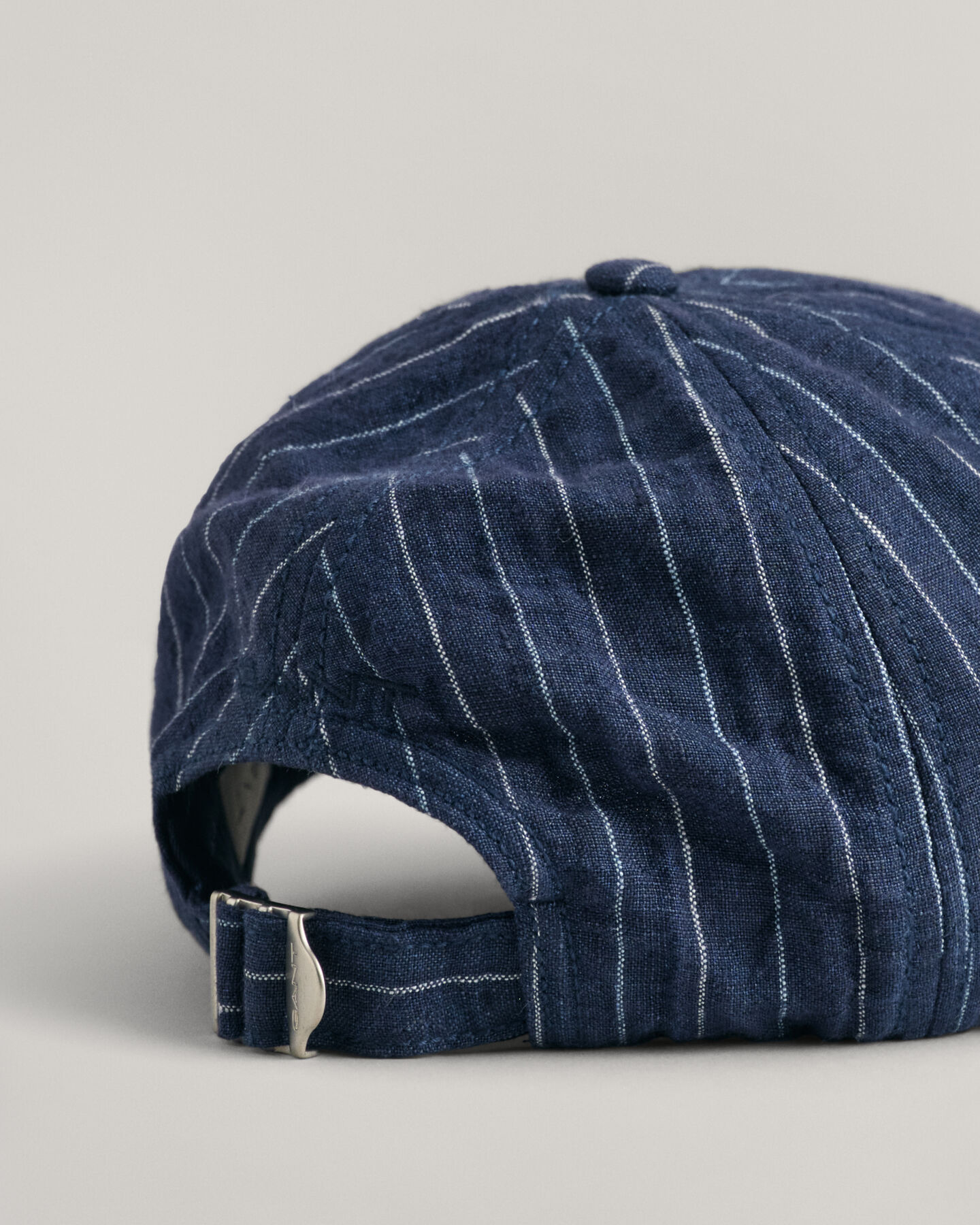 Gestreepte linnen pet