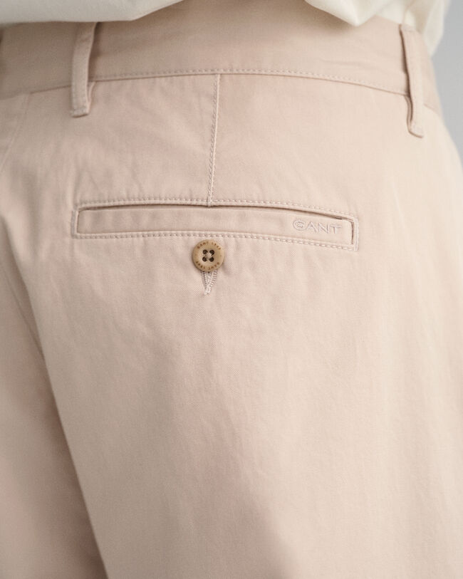 Slim Fit chino van keperstof met plooien