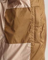 Glanzend gewatteerd jack