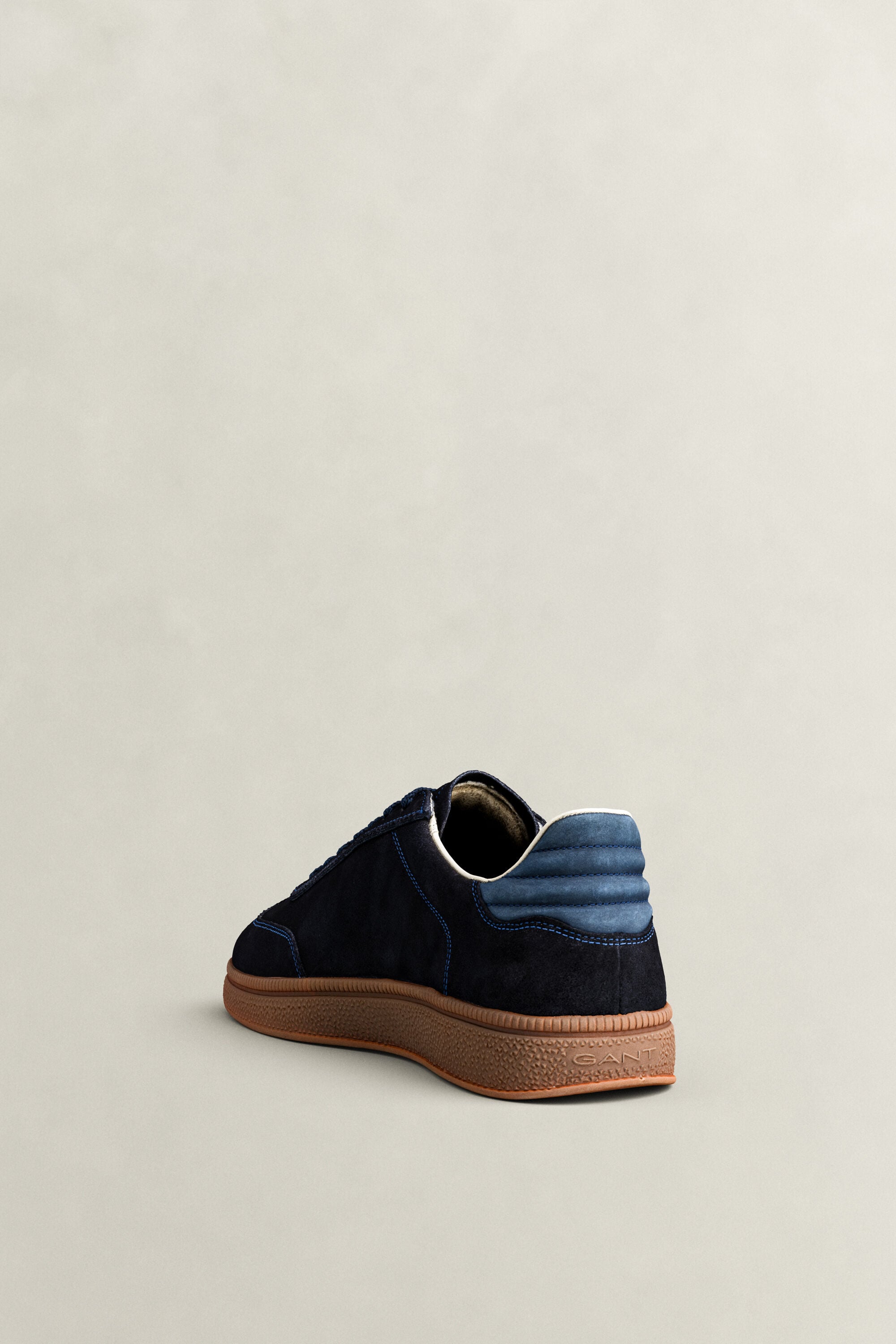 Cuzmo suède sneakers
