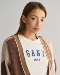 Intarsia vest met letterprint