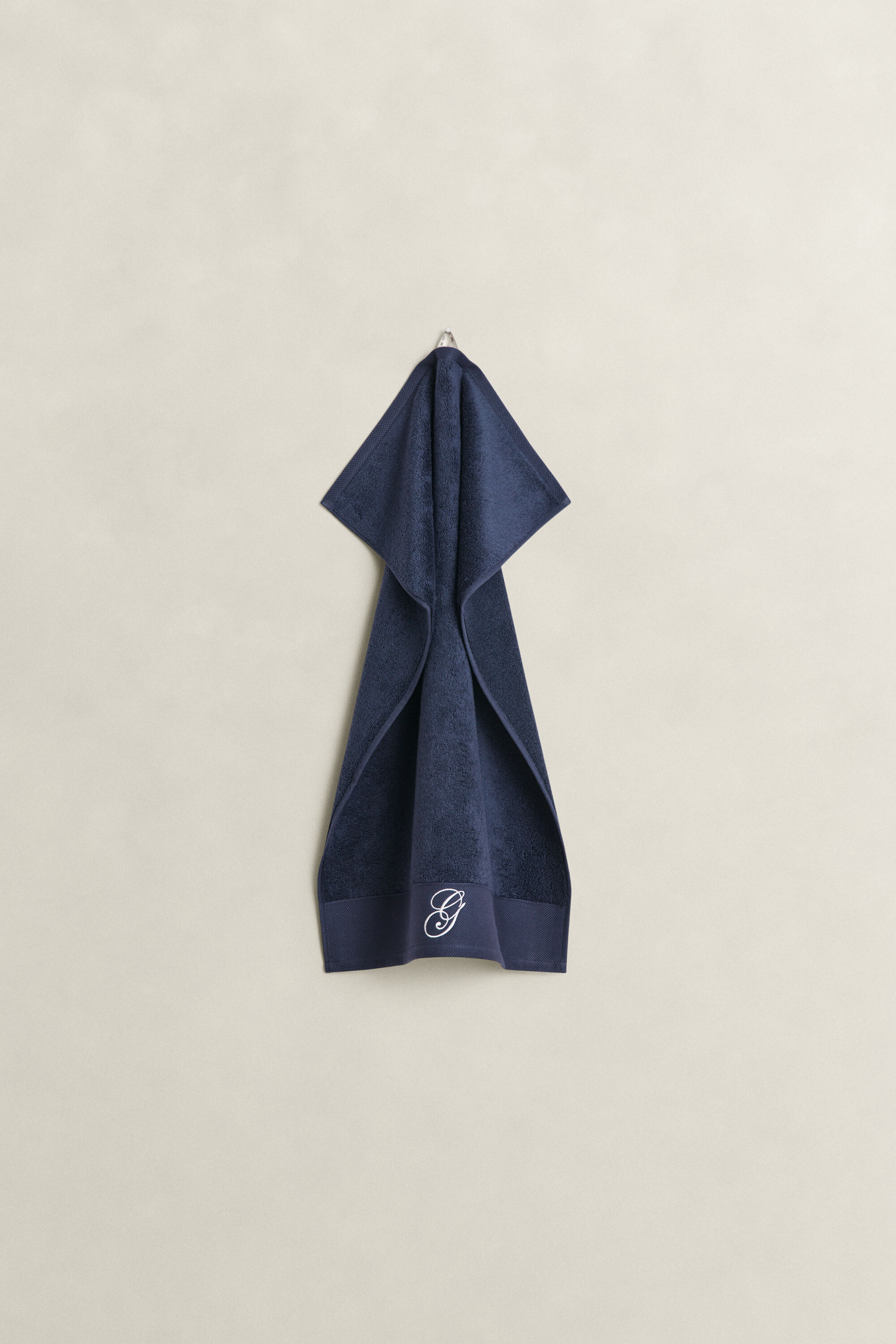 Geborduurde handdoek 30 x 50 cm