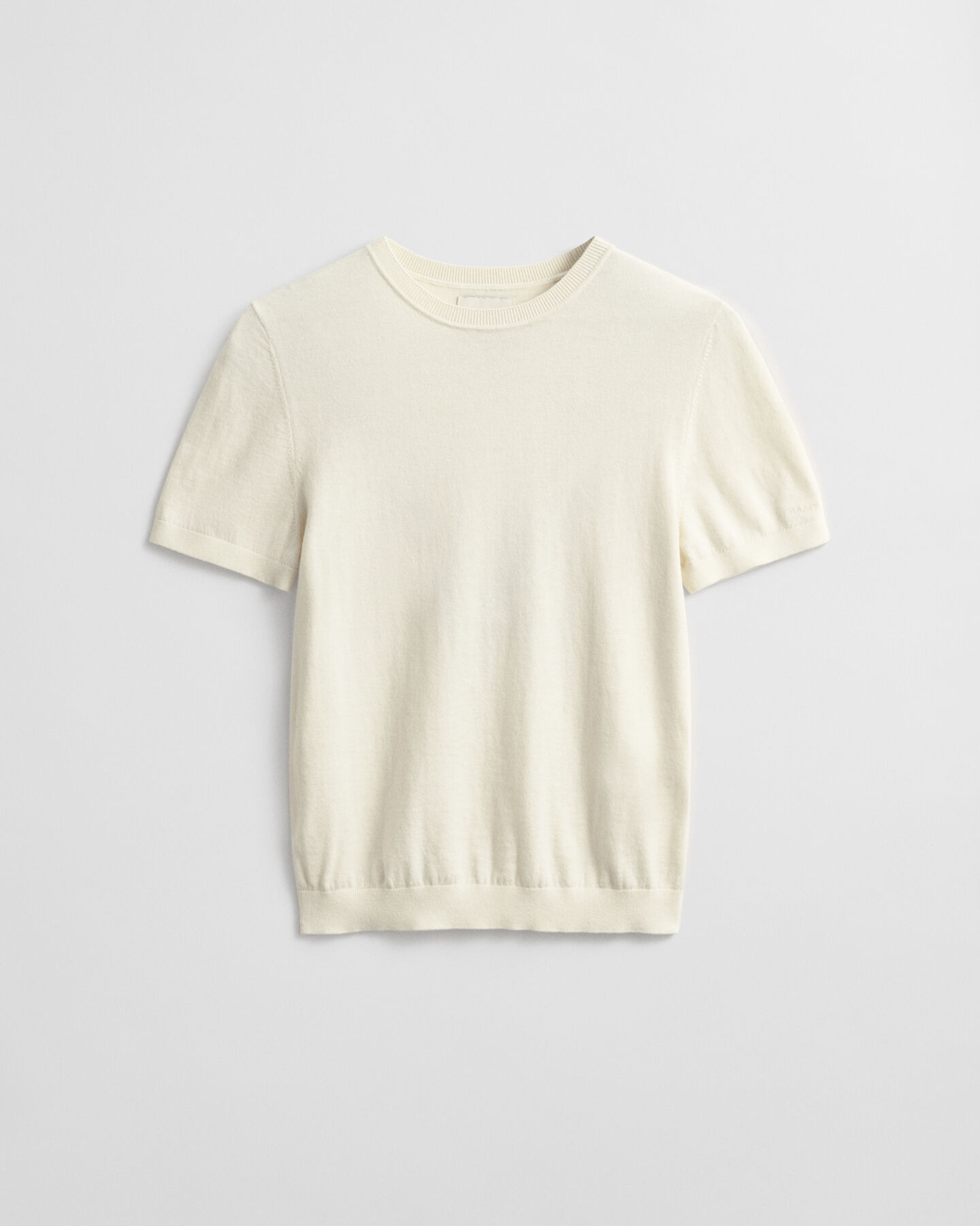 Lichtgewicht trui met ronde hals en korte mouwen