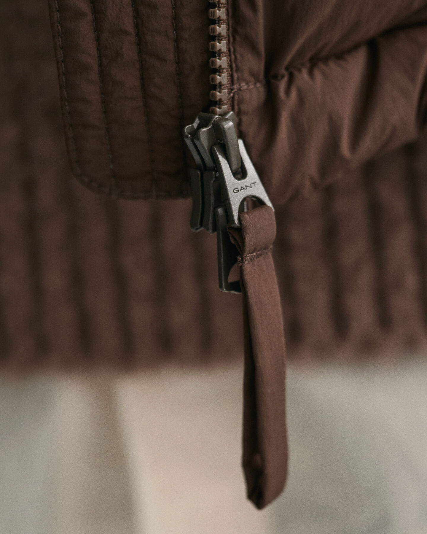 Middellange donsbodywarmer