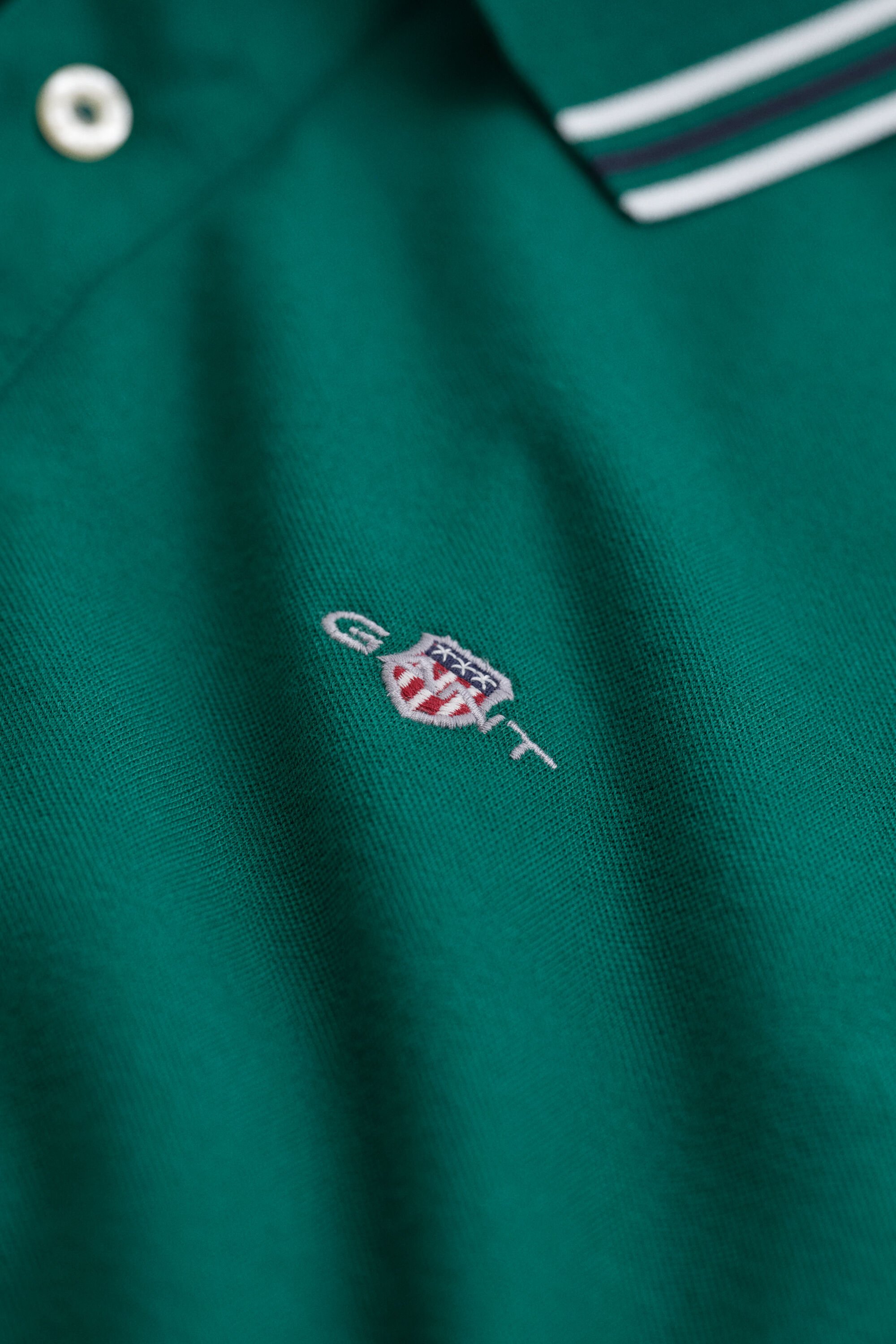 Poloshirt met biesje langs de kraag